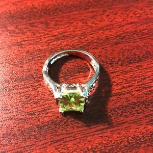 Lia sophia appletini ring size 7